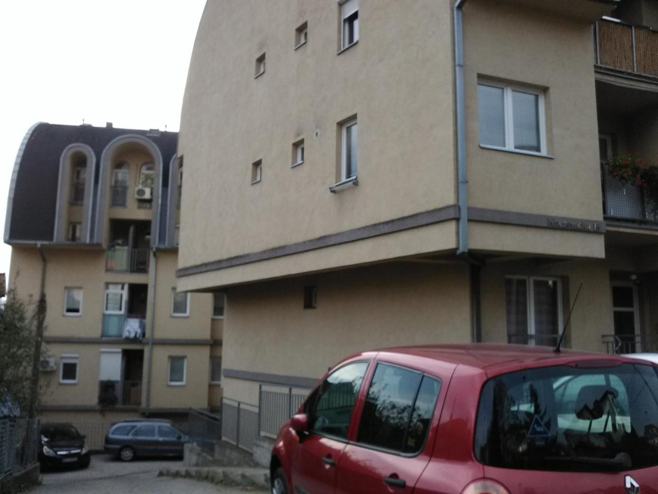 Keti 2 Belgrado Exterior foto